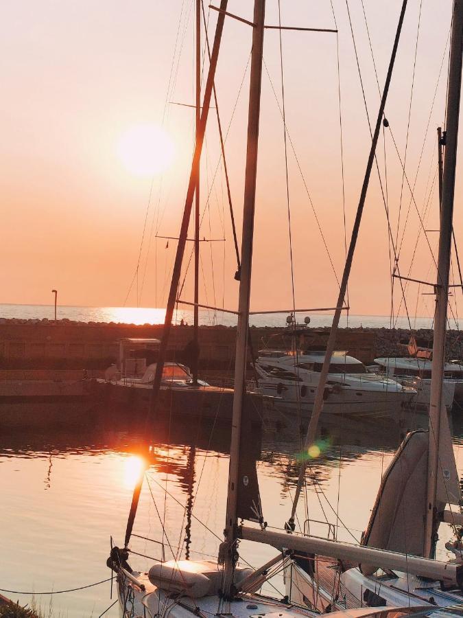 100 Mt Dal Mare - On The Beach - Wifi - Clima Relax For Family Porto San Giorgio Exteriör bild
