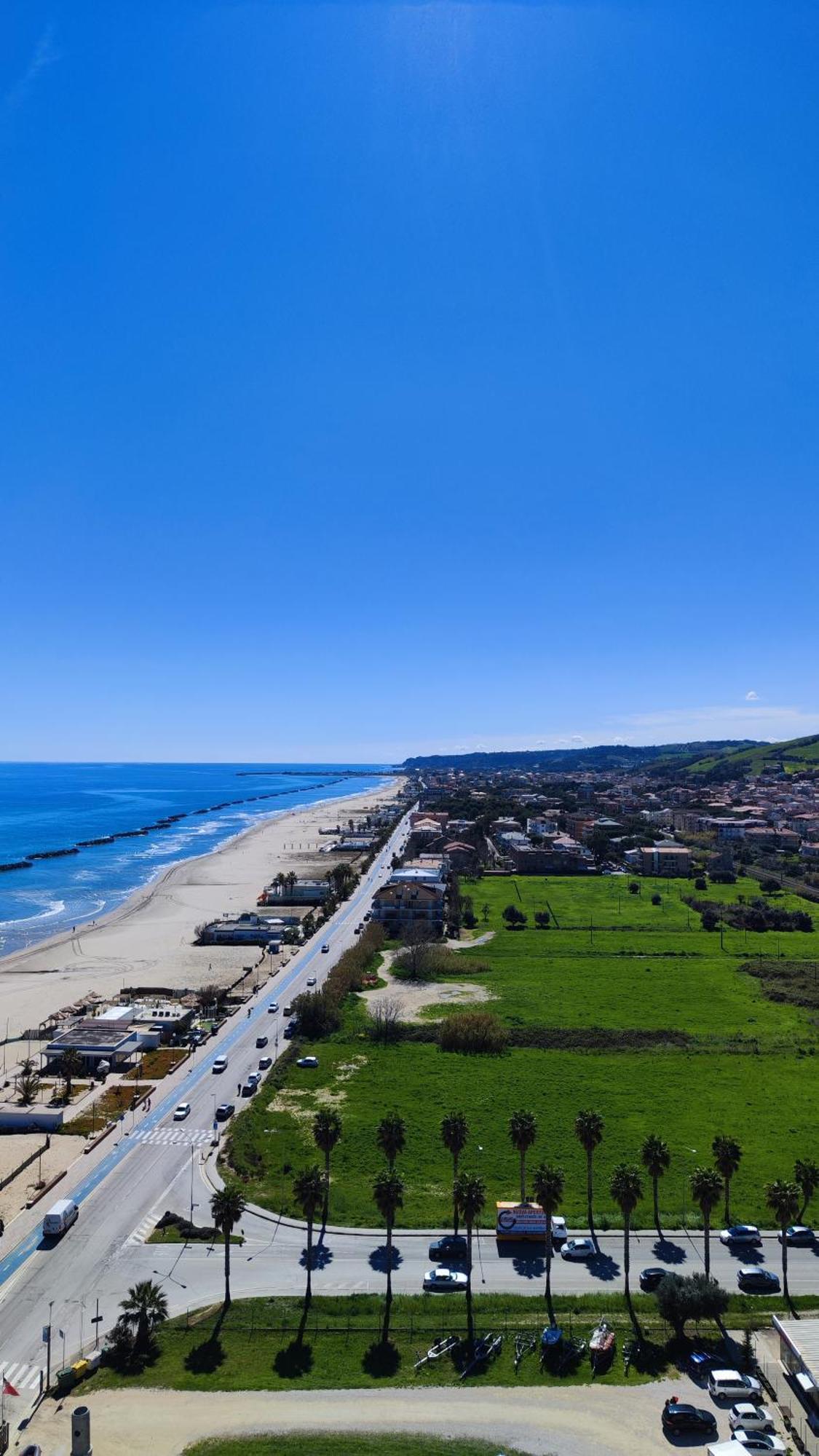 100 Mt Dal Mare - On The Beach - Wifi - Clima Relax For Family Porto San Giorgio Exteriör bild