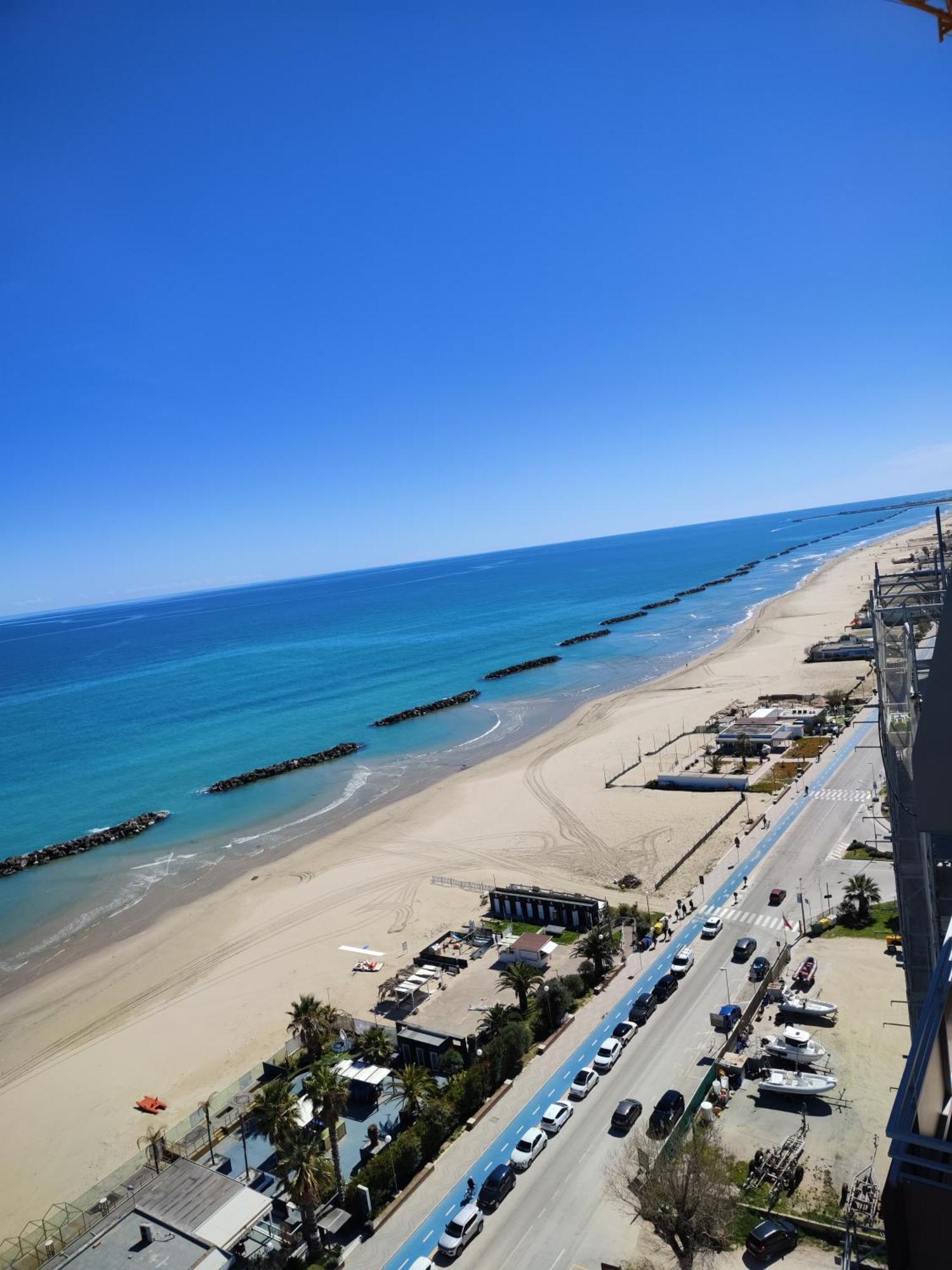 100 Mt Dal Mare - On The Beach - Wifi - Clima Relax For Family Porto San Giorgio Exteriör bild